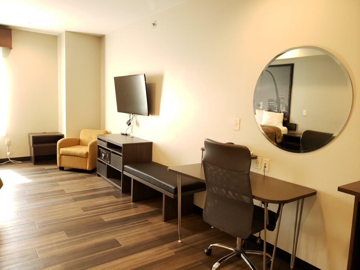 Hotel Super 8 By Wyndham St. Louis North Zewnętrze zdjęcie
