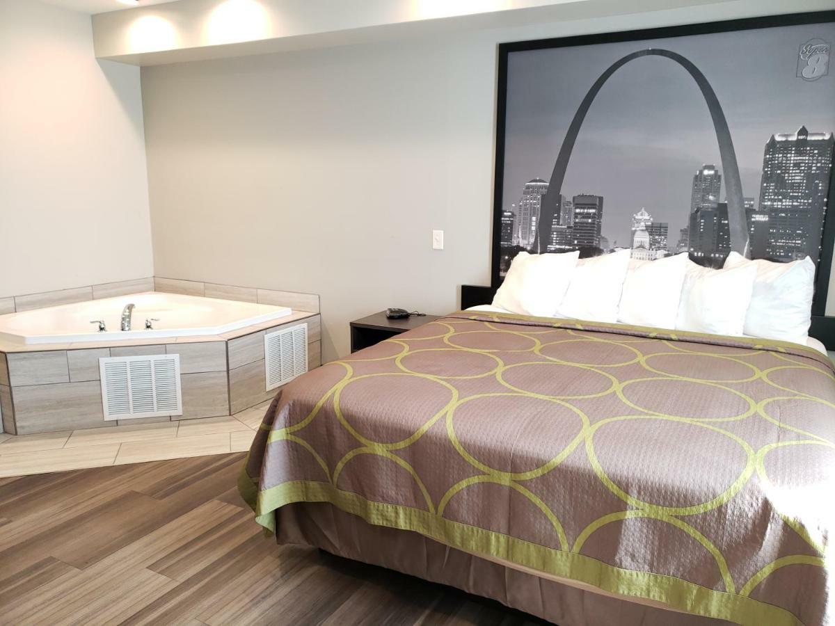 Hotel Super 8 By Wyndham St. Louis North Zewnętrze zdjęcie